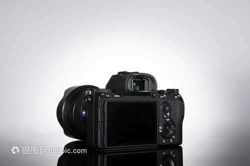 數碼全畫幅微單相機 專業攝影器材的革新選擇